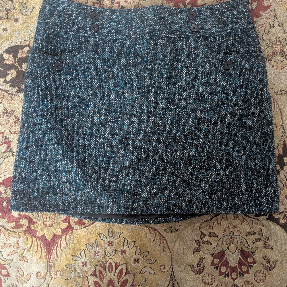 Loft Black and Blue Loft Tweed Mini Skirt 17" Length. Size12 (Size Tage Removed)